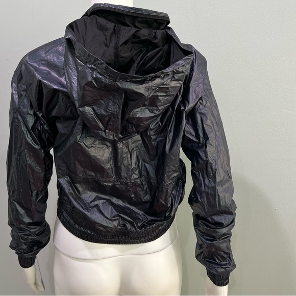 NWT UMBRO Windbreaker Light Jacket Hood Black Iridescent Crop Cropped - Picture 6 of 10